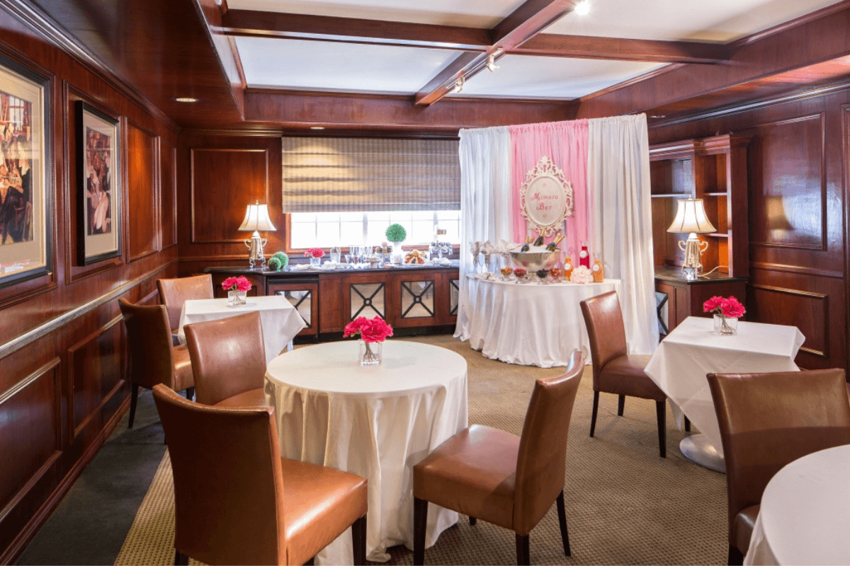 Anaheim Majestic Garden Hotel meeting room